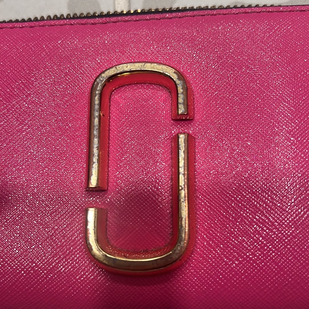 EUC Marc jacobs snapshot wallet - Picture 3 of 8
